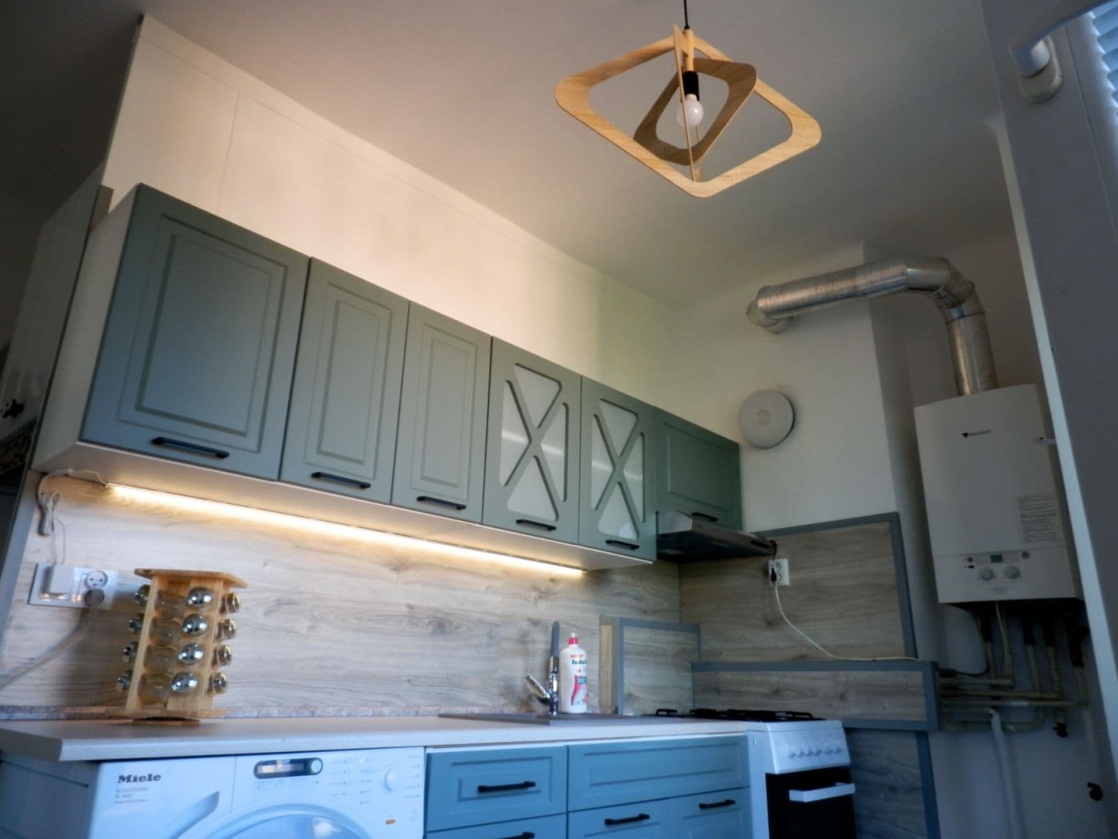 Prenájom bytu 2-izbový 58 m², Obránců míru, Lomnice nad Popelkou, Liberecký kraj Prenájom bytu 2-izbový 58 m², Obránců míru, Lomnice nad Popelkou, Liberecký kraj