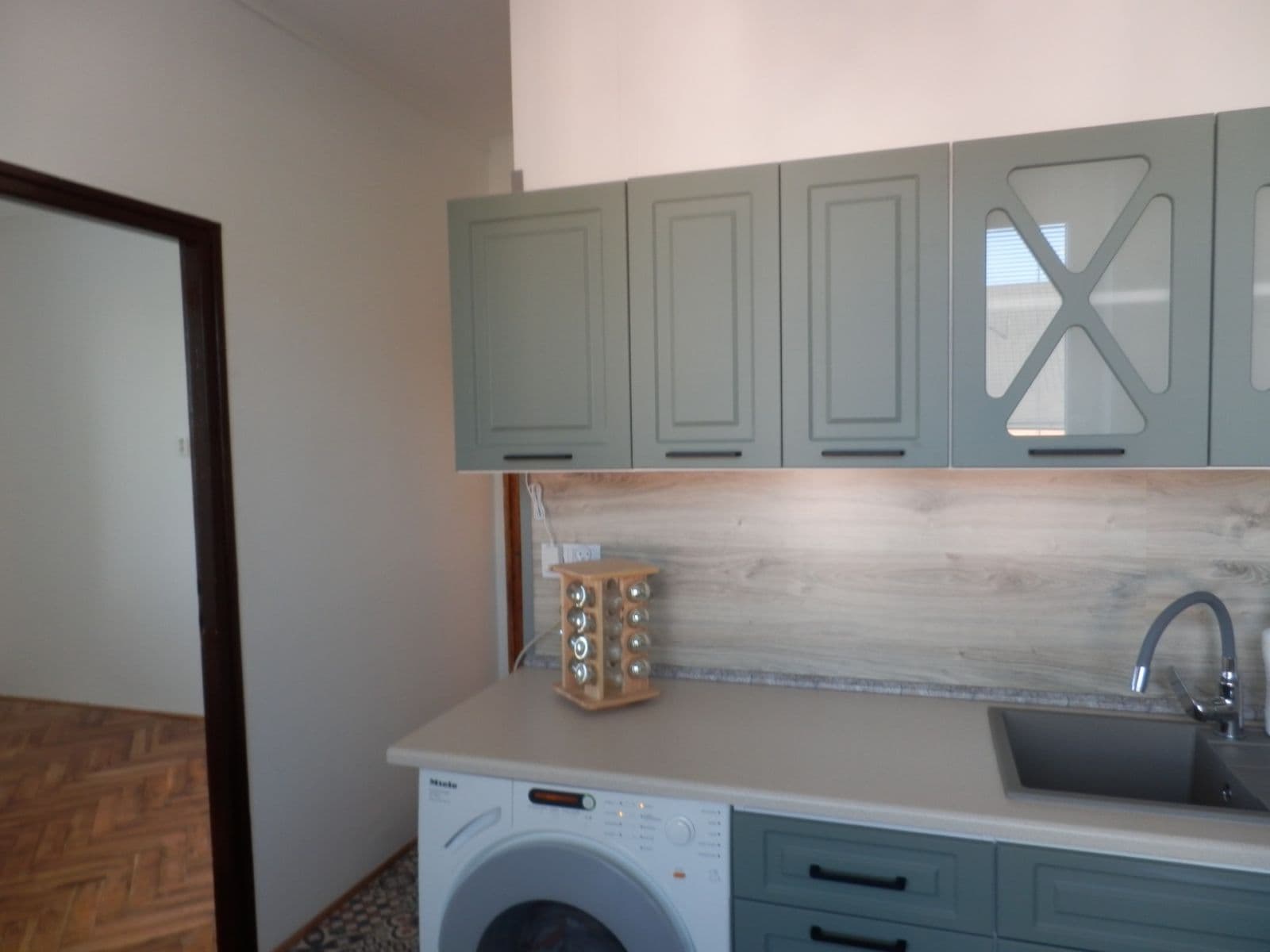 Prenájom bytu 2-izbový 58 m², Obránců míru, Lomnice nad Popelkou, Liberecký kraj Prenájom bytu 2-izbový 58 m², Obránců míru, Lomnice nad Popelkou, Liberecký kraj