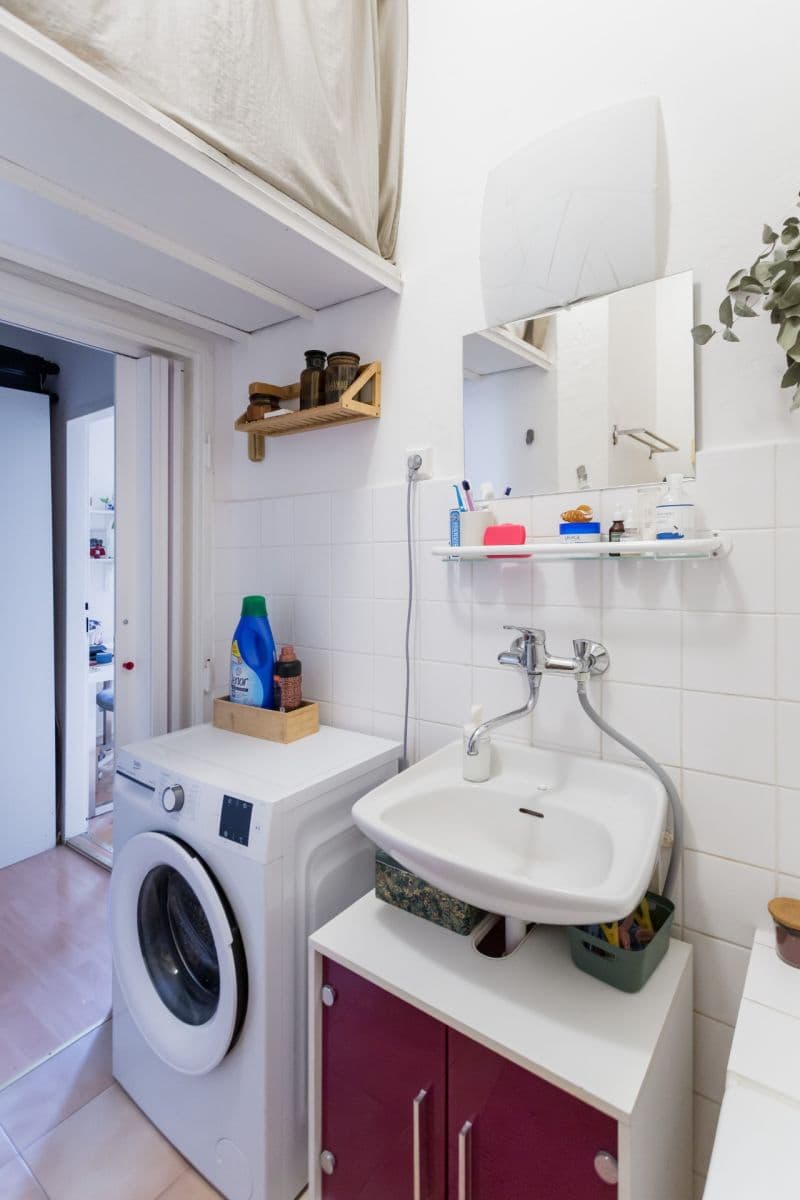 Prenájom bytu 2-izbový 43 m², Jateční, Praha, Praha Prenájom bytu 2-izbový 43 m², Jateční, Praha, Praha