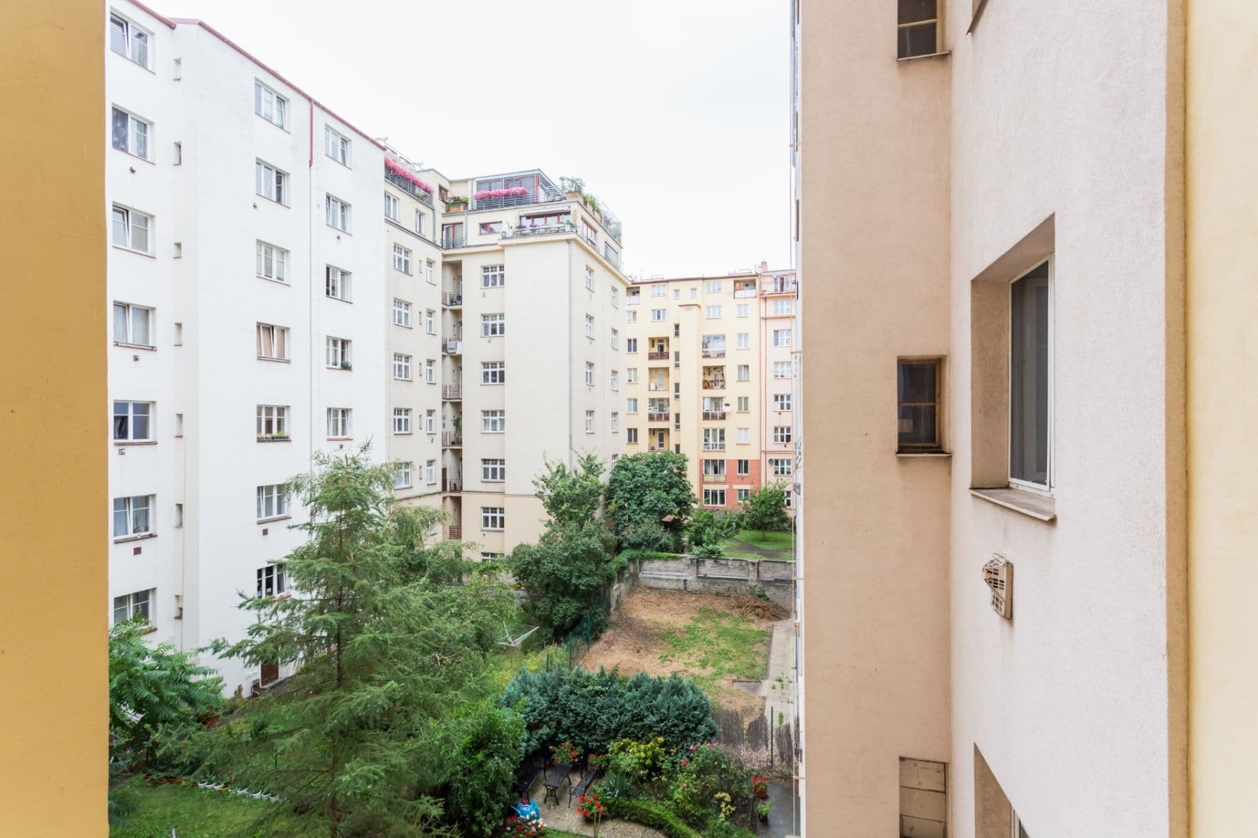 Prenájom bytu 2-izbový 43 m², Jateční, Praha, Praha Prenájom bytu 2-izbový 43 m², Jateční, Praha, Praha