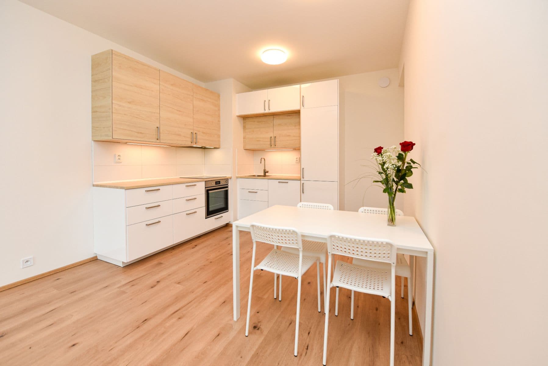 Prenájom bytu 2-izbový 57 m², Na Parkáně, Beroun, Středočeský kraj Prenájom bytu 2-izbový 57 m², Na Parkáně, Beroun, Středočeský kraj