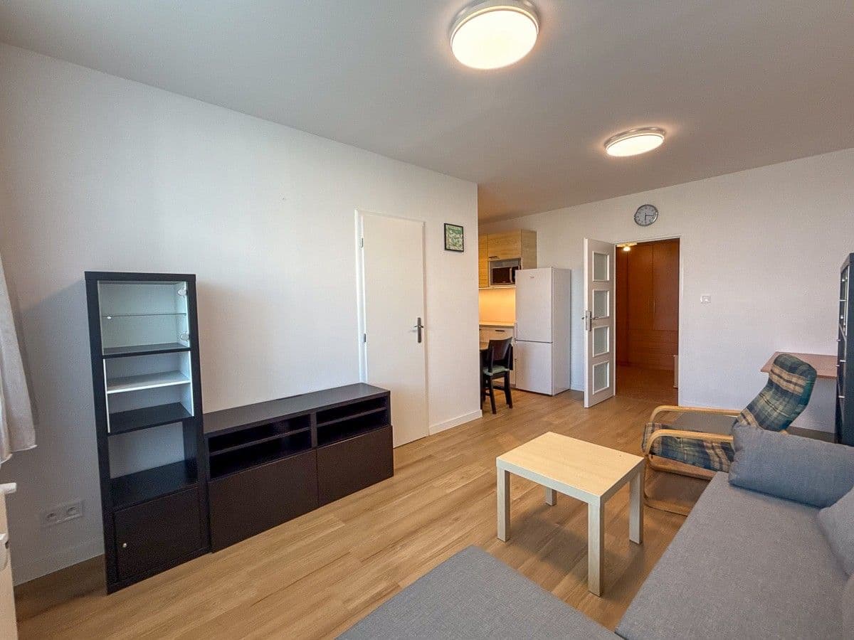 Prenájom bytu 2-izbový 46 m², Bellušova, Praha, Praha Prenájom bytu 2-izbový 46 m², Bellušova, Praha, Praha