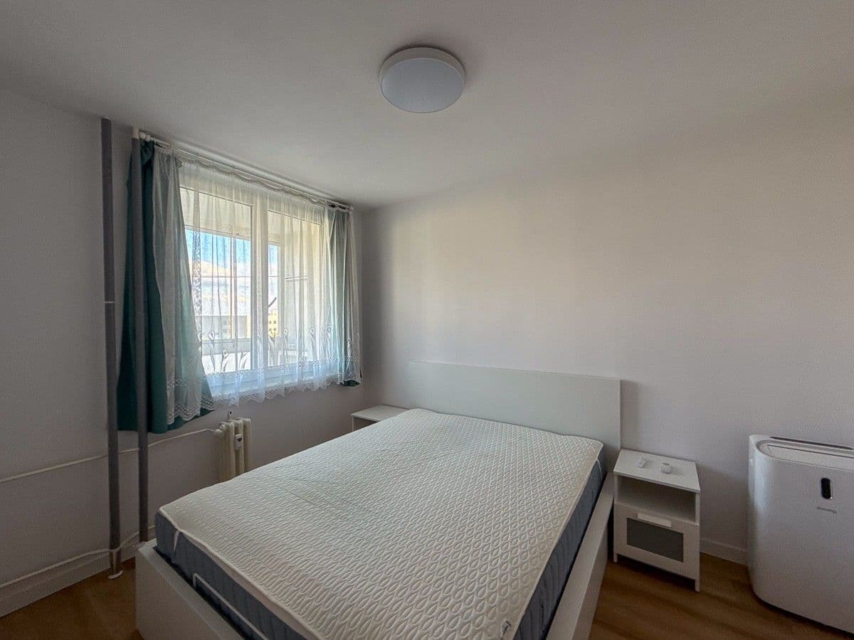 Prenájom bytu 2-izbový 46 m², Bellušova, Praha, Praha Prenájom bytu 2-izbový 46 m², Bellušova, Praha, Praha