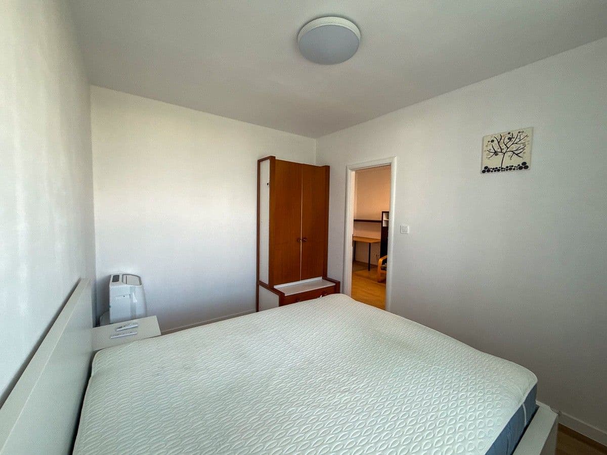Prenájom bytu 2-izbový 46 m², Bellušova, Praha, Praha Prenájom bytu 2-izbový 46 m², Bellušova, Praha, Praha