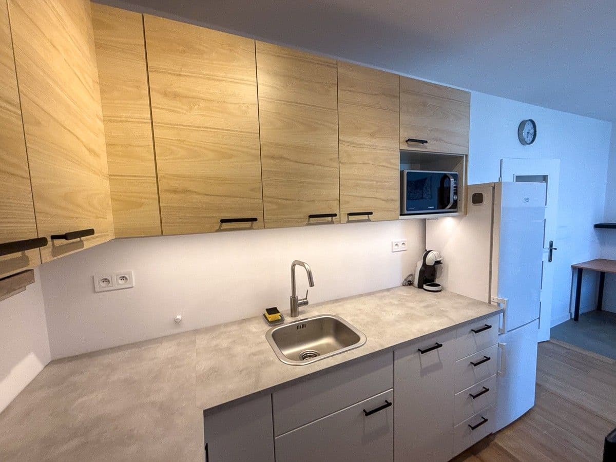 Prenájom bytu 2-izbový 46 m², Bellušova, Praha, Praha Prenájom bytu 2-izbový 46 m², Bellušova, Praha, Praha