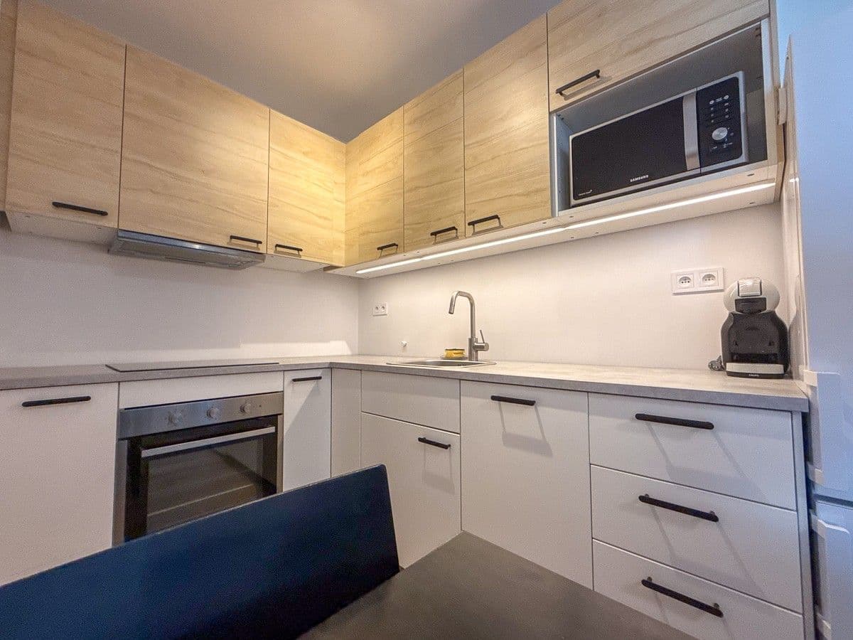 Prenájom bytu 2-izbový 46 m², Bellušova, Praha, Praha Prenájom bytu 2-izbový 46 m², Bellušova, Praha, Praha