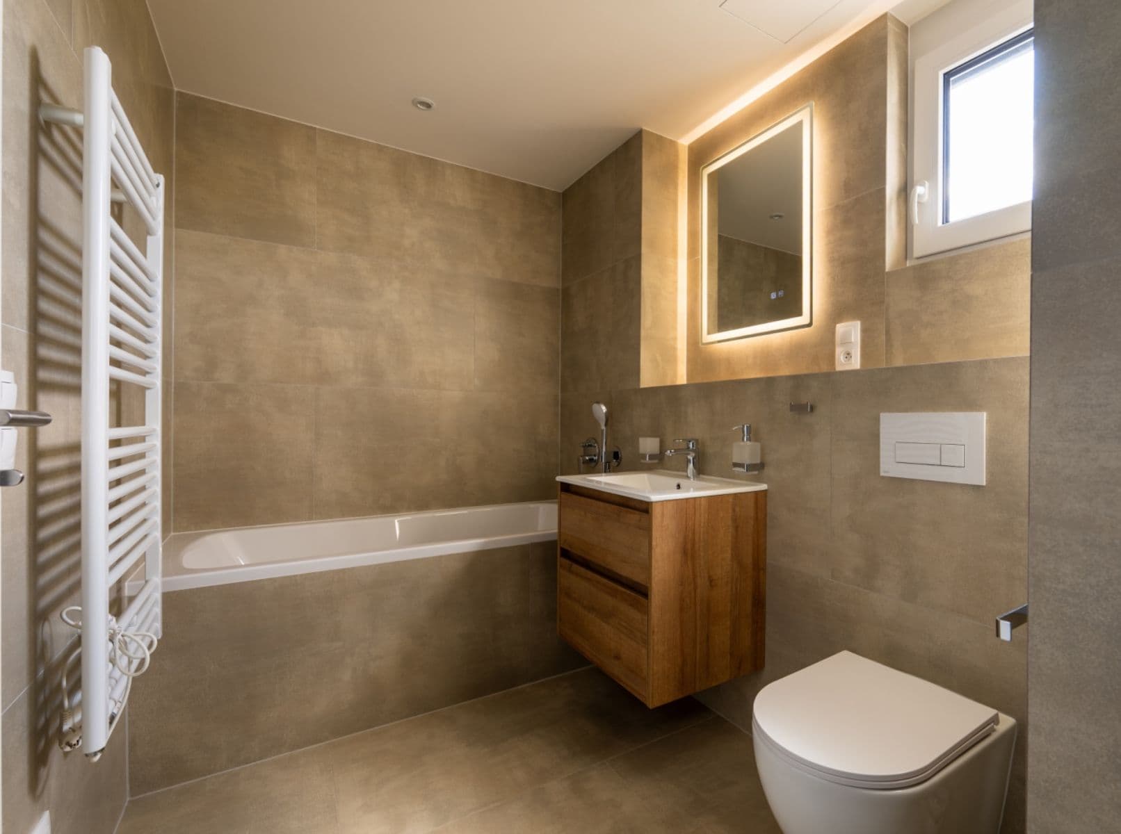 Prenájom bytu 2-izbový 56 m², Veselovského, Praha, Praha Prenájom bytu 2-izbový 56 m², Veselovského, Praha, Praha