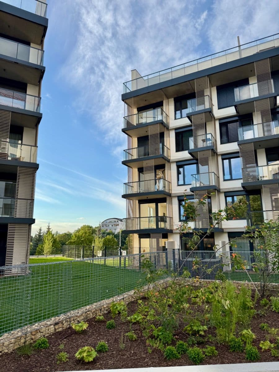 Prenájom bytu 2-izbový 56 m², Veselovského, Praha, Praha Prenájom bytu 2-izbový 56 m², Veselovského, Praha, Praha