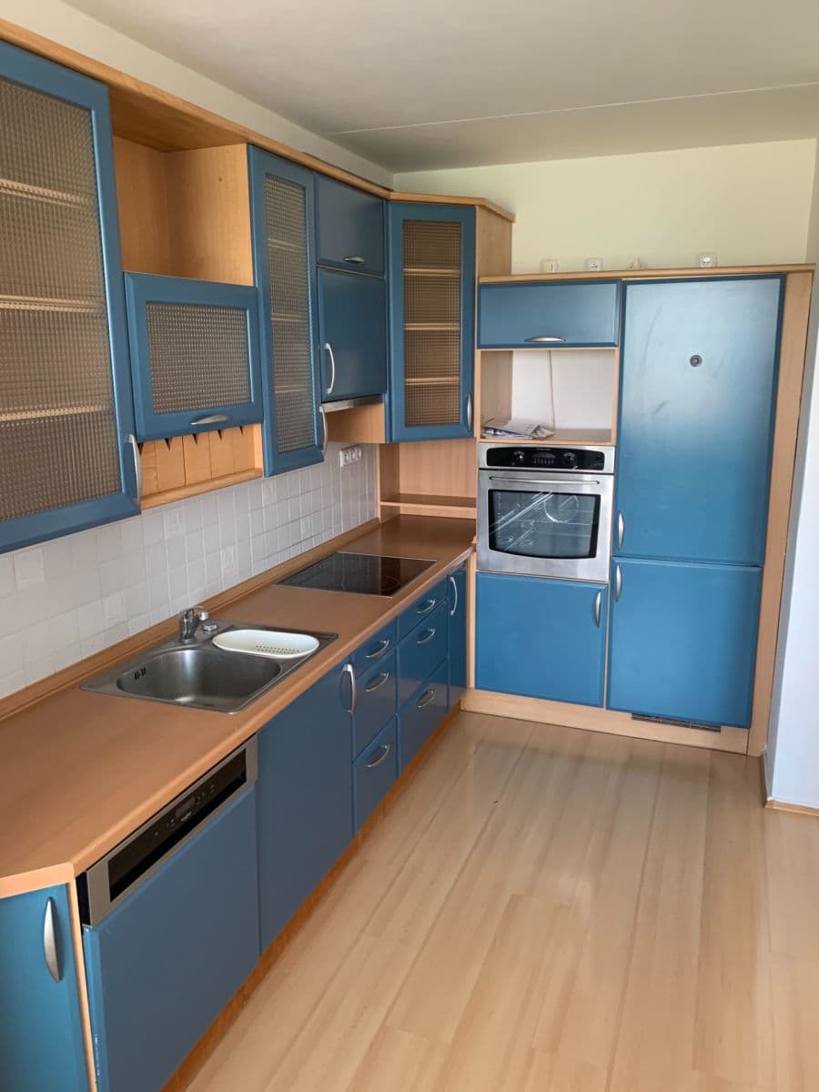 Prenájom bytu 4-izbový 90 m², Slunečná, Brno, Jihomoravský kraj Prenájom bytu 4-izbový 90 m², Slunečná, Brno, Jihomoravský kraj