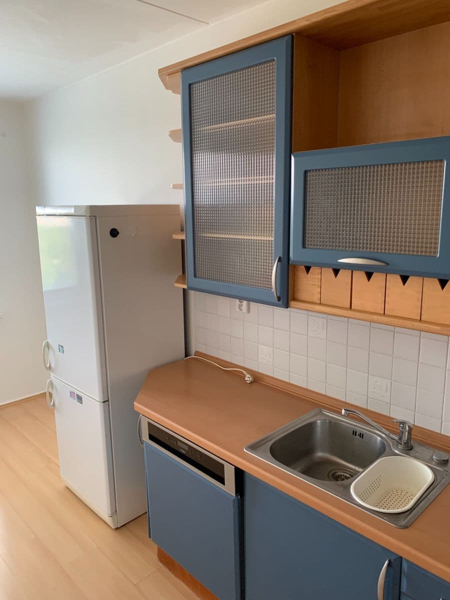 Prenájom bytu 4-izbový 90 m², Slunečná, Brno, Jihomoravský kraj Prenájom bytu 4-izbový 90 m², Slunečná, Brno, Jihomoravský kraj