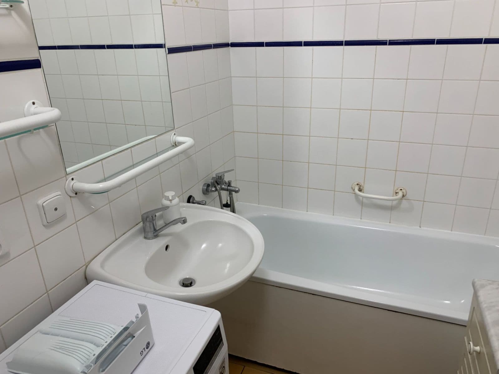 Prenájom bytu 4-izbový 90 m², Slunečná, Brno, Jihomoravský kraj Prenájom bytu 4-izbový 90 m², Slunečná, Brno, Jihomoravský kraj