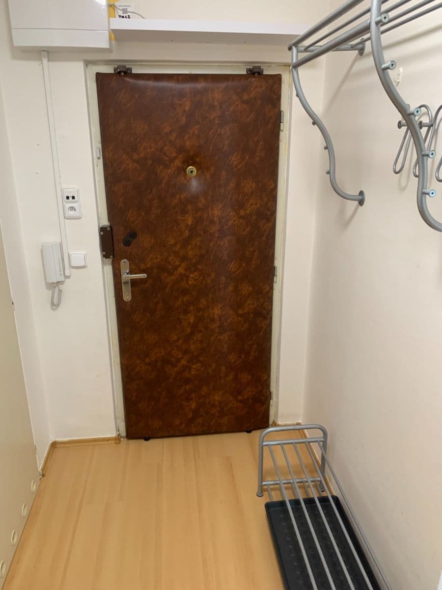 Prenájom bytu 4-izbový 90 m², Slunečná, Brno, Jihomoravský kraj Prenájom bytu 4-izbový 90 m², Slunečná, Brno, Jihomoravský kraj
