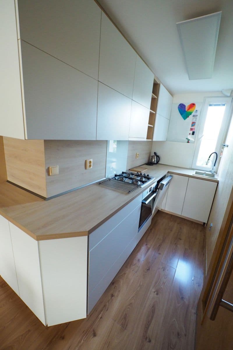 Prenájom bytu 3-izbový 66 m², Jungmannova, Otrokovice, Zlínský kraj Prenájom bytu 3-izbový 66 m², Jungmannova, Otrokovice, Zlínský kraj