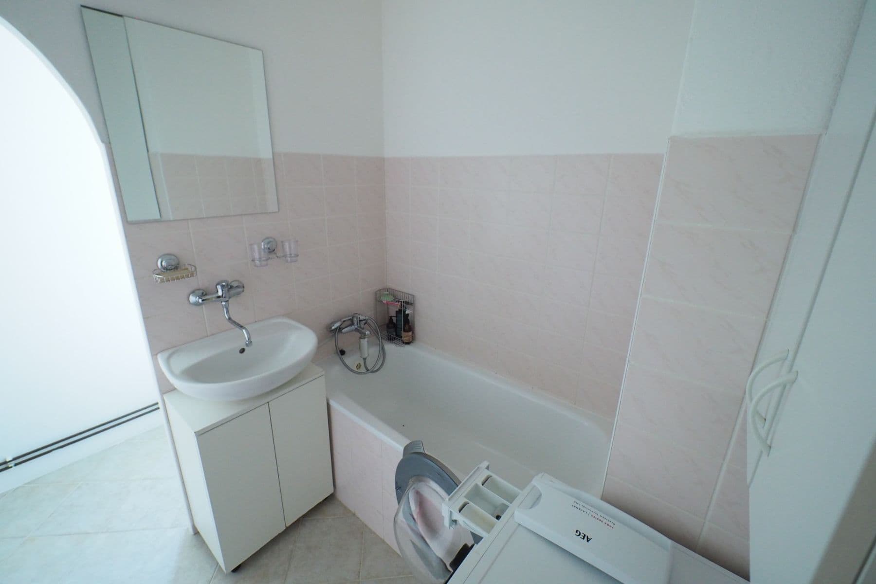 Prenájom bytu 3-izbový 66 m², Jungmannova, Otrokovice, Zlínský kraj Prenájom bytu 3-izbový 66 m², Jungmannova, Otrokovice, Zlínský kraj