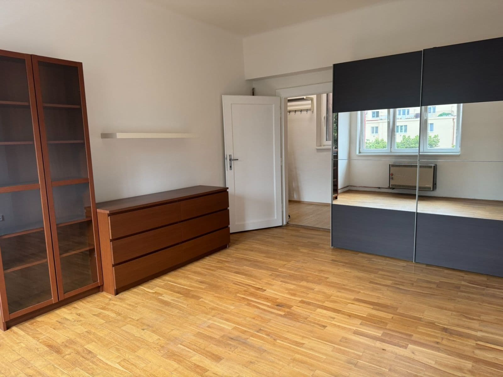 Prenájom bytu 2-izbový 46 m², Biskupcova, Praha, Praha Prenájom bytu 2-izbový 46 m², Biskupcova, Praha, Praha