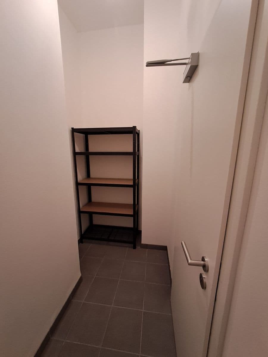 Prenájom bytu 1-izbový 36 m², S. K. Neumanna, Kralupy nad Vltavou, Středočeský kraj Prenájom bytu 1-izbový 36 m², S. K. Neumanna, Kralupy nad Vltavou, Středočeský kraj