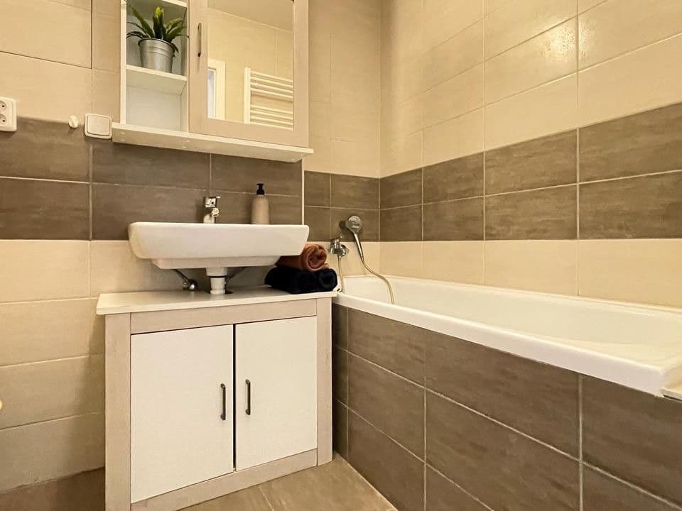 Prenájom bytu 1-izbový 39 m², Palackého nám., Rosice, Jihomoravský kraj Prenájom bytu 1-izbový 39 m², Palackého nám., Rosice, Jihomoravský kraj