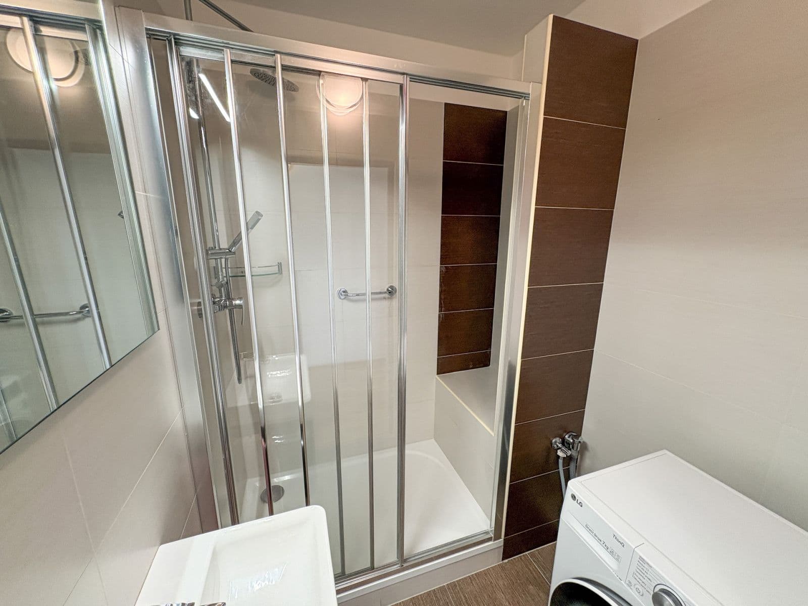 Predaj bytu 3-izbový 93 m², U Kněžské louky, Praha, Praha Predaj bytu 3-izbový 93 m², U Kněžské louky, Praha, Praha