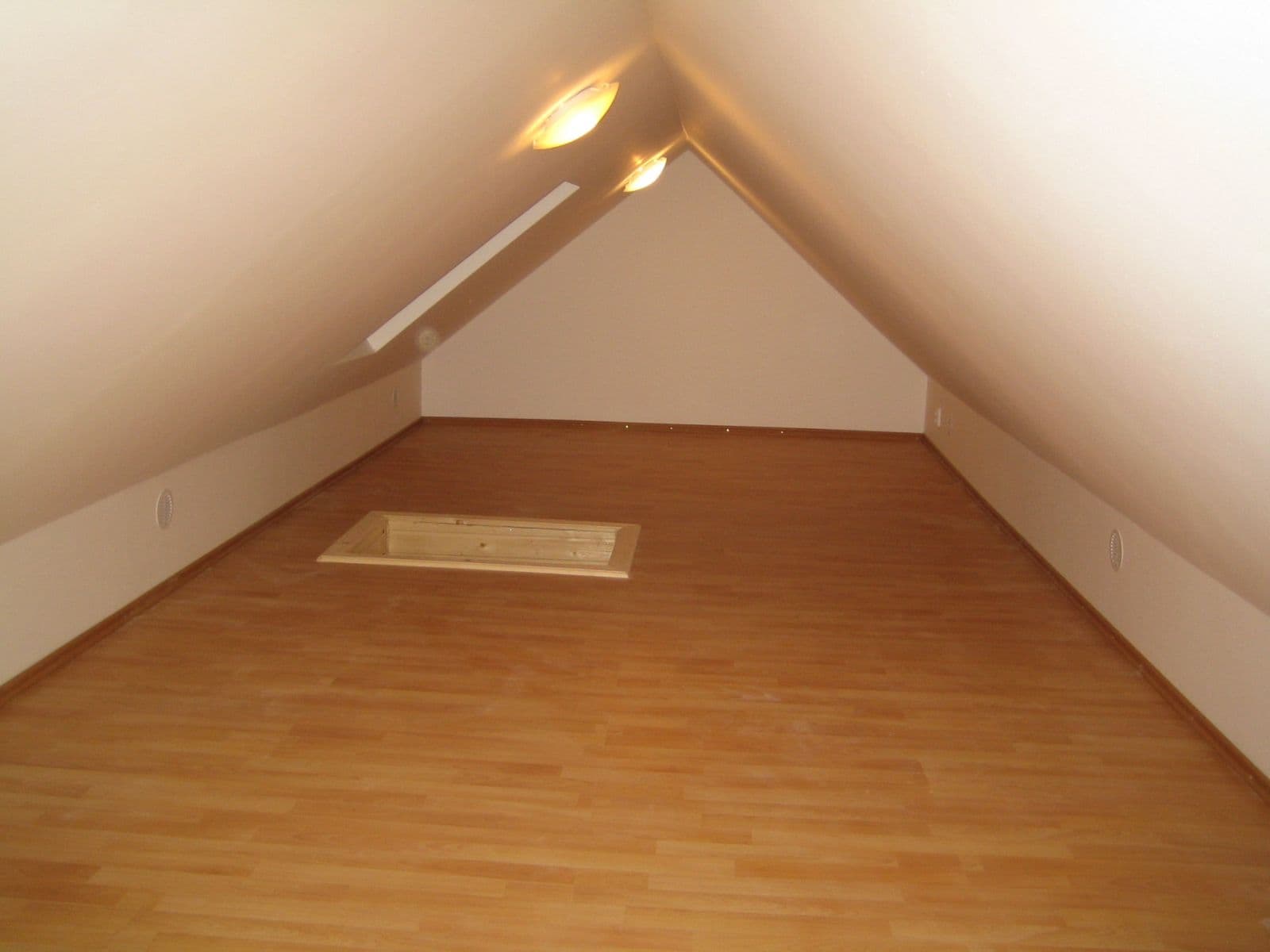 Prenájom bytu 1-izbový 45 m², Žateckých, Praha, Praha Prenájom bytu 1-izbový 45 m², Žateckých, Praha, Praha