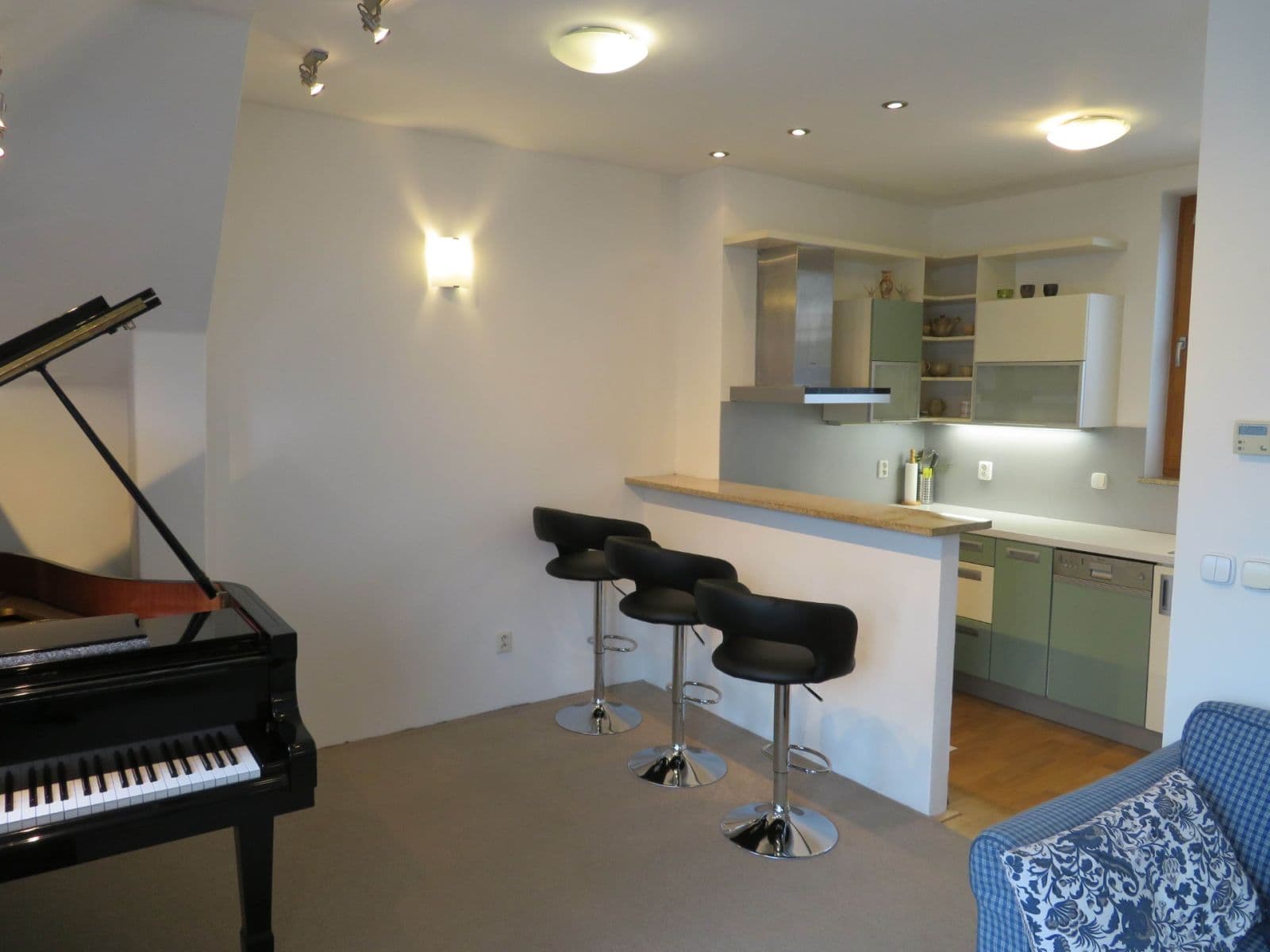 Prenájom bytu 1-izbový 45 m², Žateckých, Praha, Praha Prenájom bytu 1-izbový 45 m², Žateckých, Praha, Praha