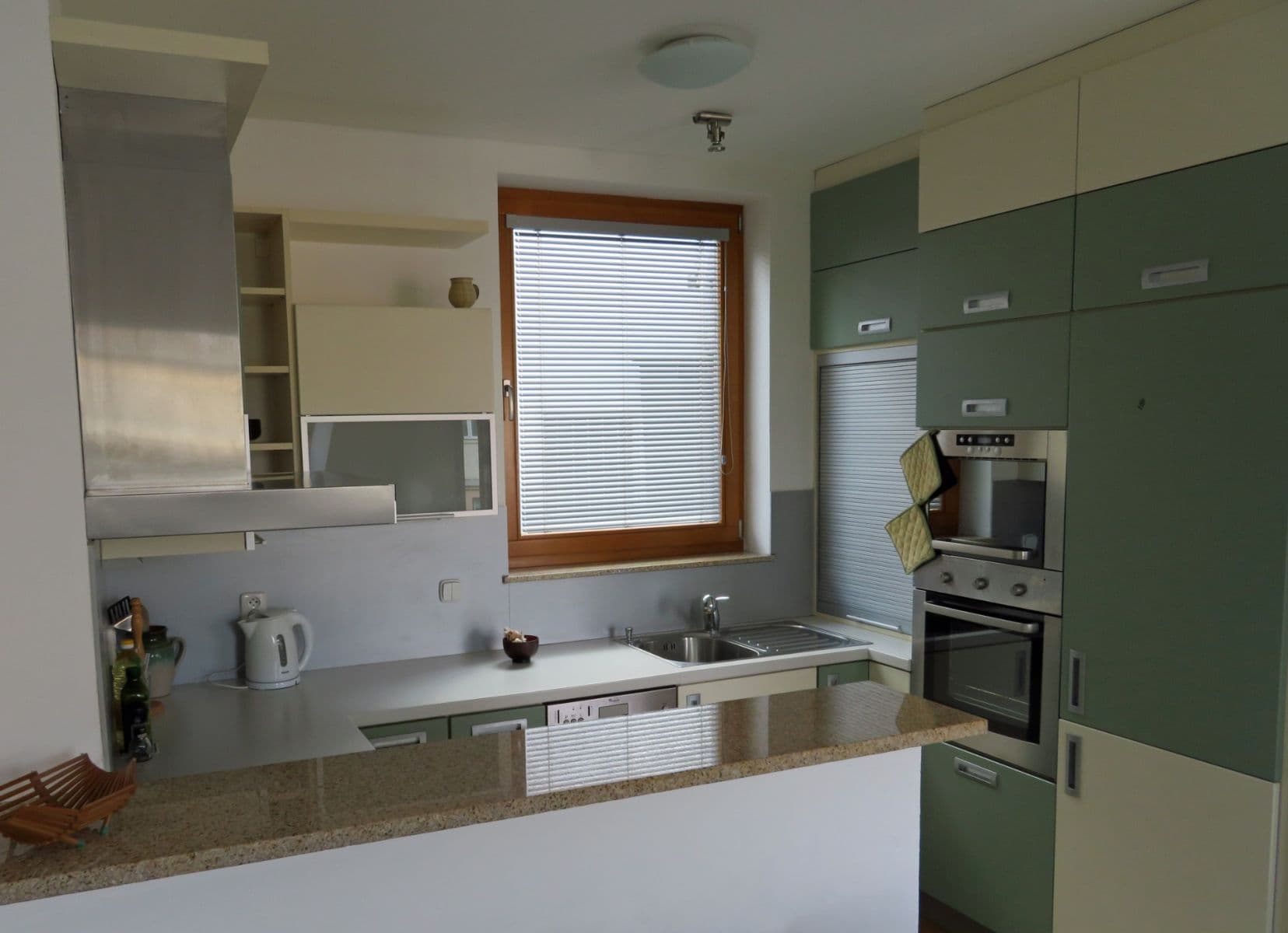 Prenájom bytu 1-izbový 45 m², Žateckých, Praha, Praha Prenájom bytu 1-izbový 45 m², Žateckých, Praha, Praha