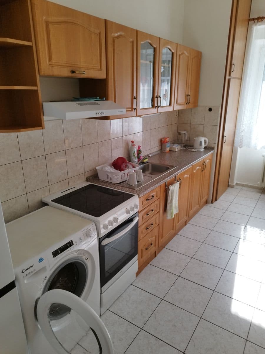 Prenájom bytu 1-izbový 43 m², třída Kpt. Jaroše, Brno, Jihomoravský kraj Prenájom bytu 1-izbový 43 m², třída Kpt. Jaroše, Brno, Jihomoravský kraj