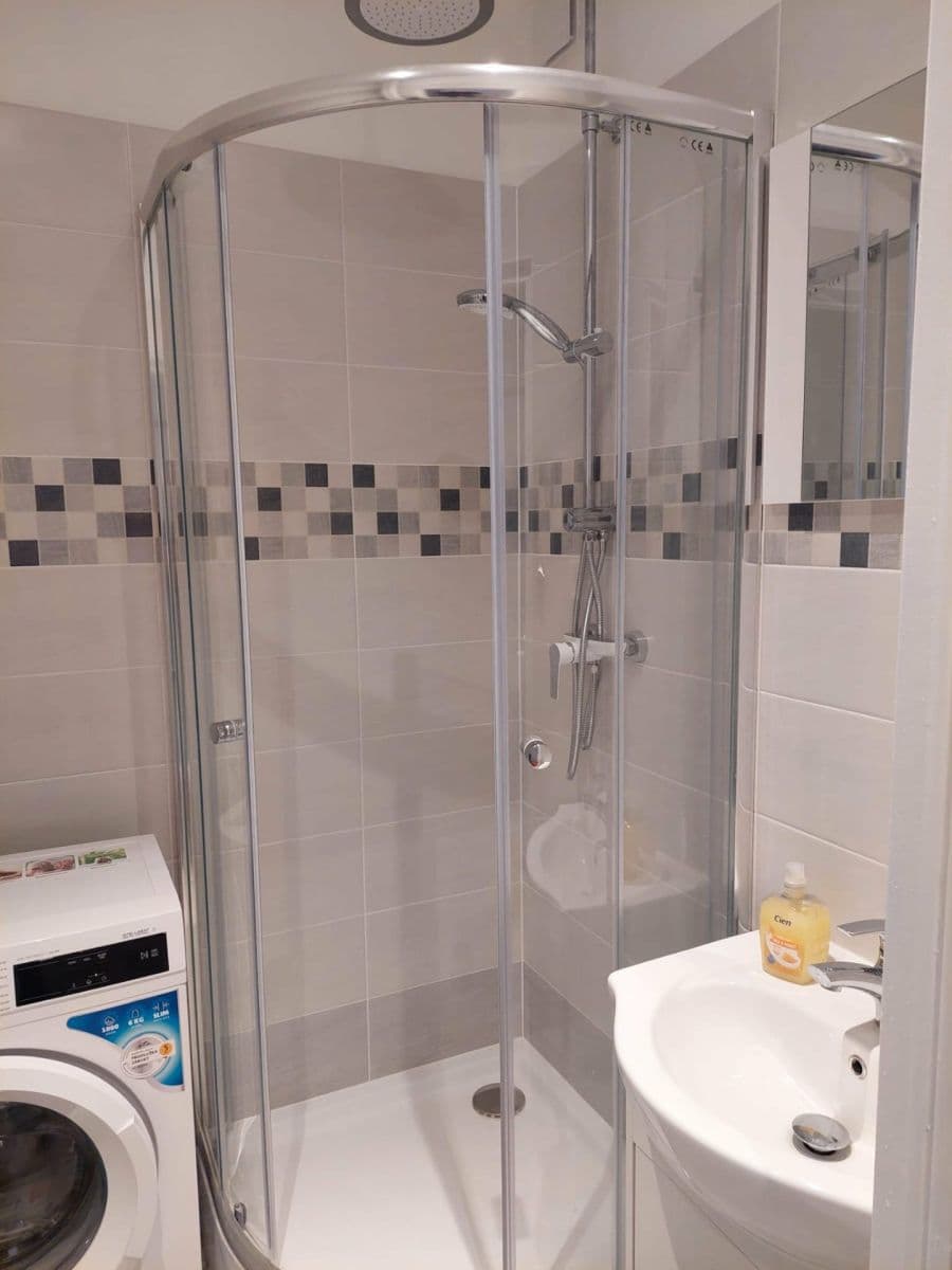 Prenájom bytu 2-izbový 53 m², Káranská, Praha, Praha Prenájom bytu 2-izbový 53 m², Káranská, Praha, Praha