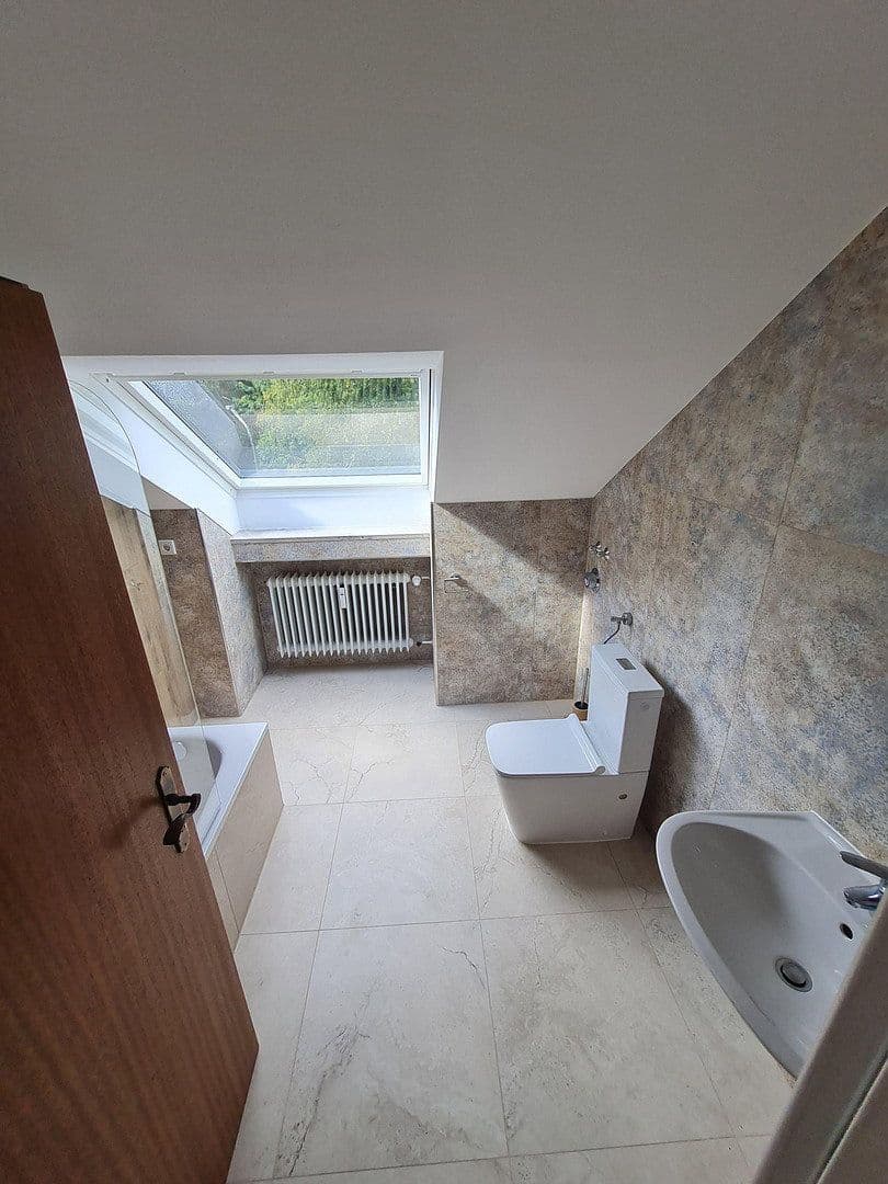 Prenájom bytu 2-izbový 64 m², Stadtbergen, Bavorsko Prenájom bytu 2-izbový 64 m², Stadtbergen, Bavorsko