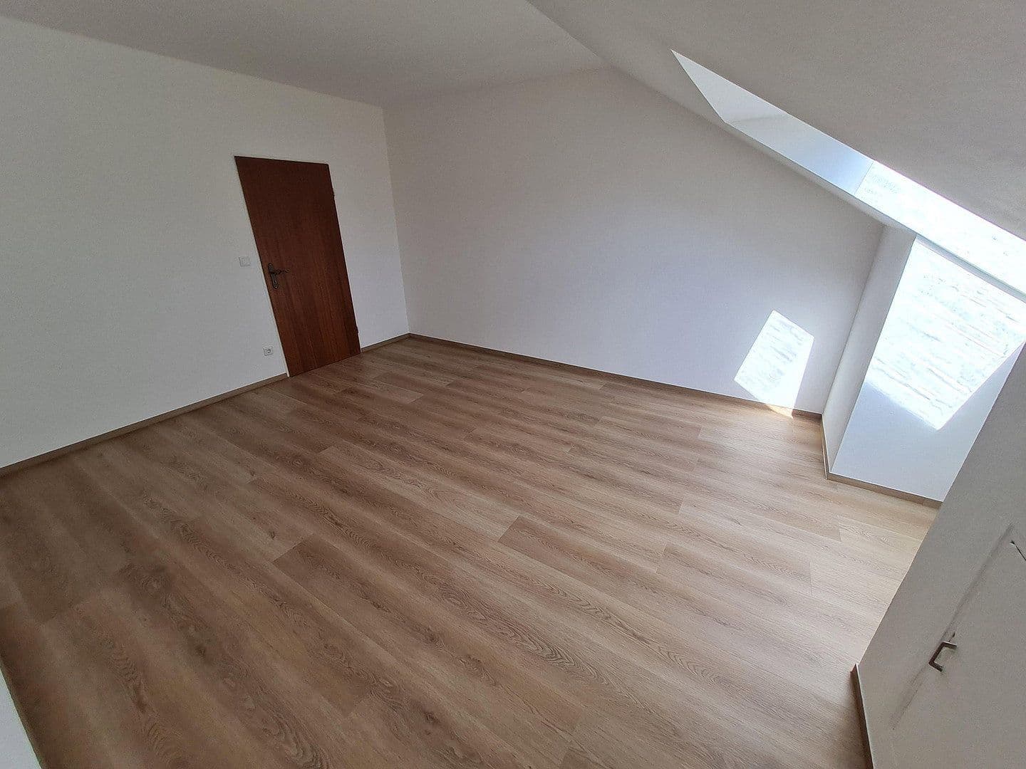 Prenájom bytu 2-izbový 64 m², Stadtbergen, Bavorsko Prenájom bytu 2-izbový 64 m², Stadtbergen, Bavorsko