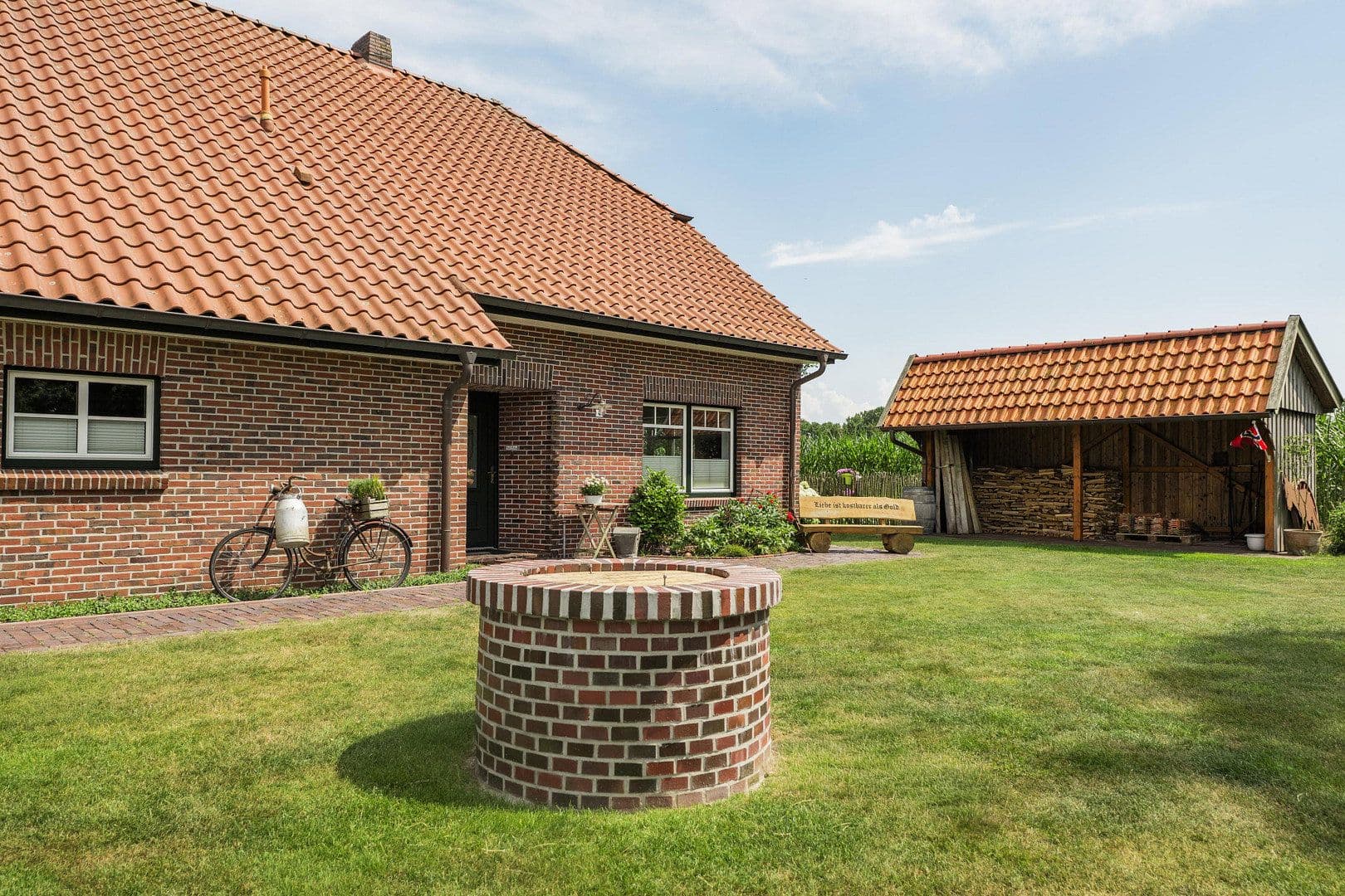 Predaj domu 155 m², pozemok 3.400 m², Edewecht, Dolné Sasko Predaj domu 155 m², pozemok 3.400 m², Edewecht, Dolné Sasko