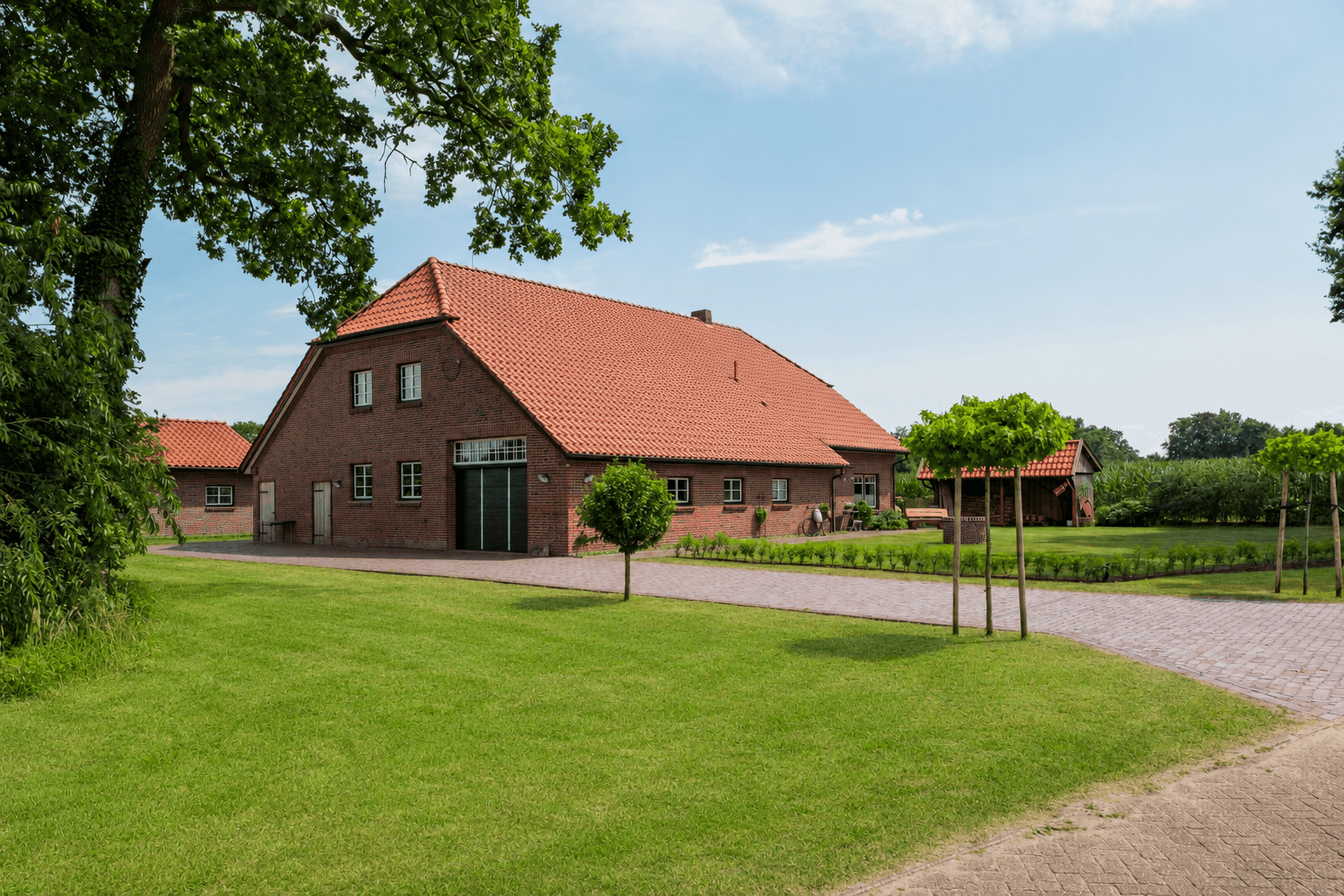 Predaj domu 155 m², pozemok 3.400 m², Edewecht, Dolné Sasko Predaj domu 155 m², pozemok 3.400 m², Edewecht, Dolné Sasko