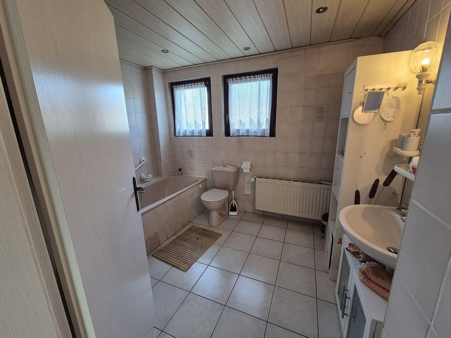 Predaj domu 130 m², pozemok 574 m², Waldstr. 7, Heidenrod, Hesensko Predaj domu 130 m², pozemok 574 m², Waldstr. 7, Heidenrod, Hesensko