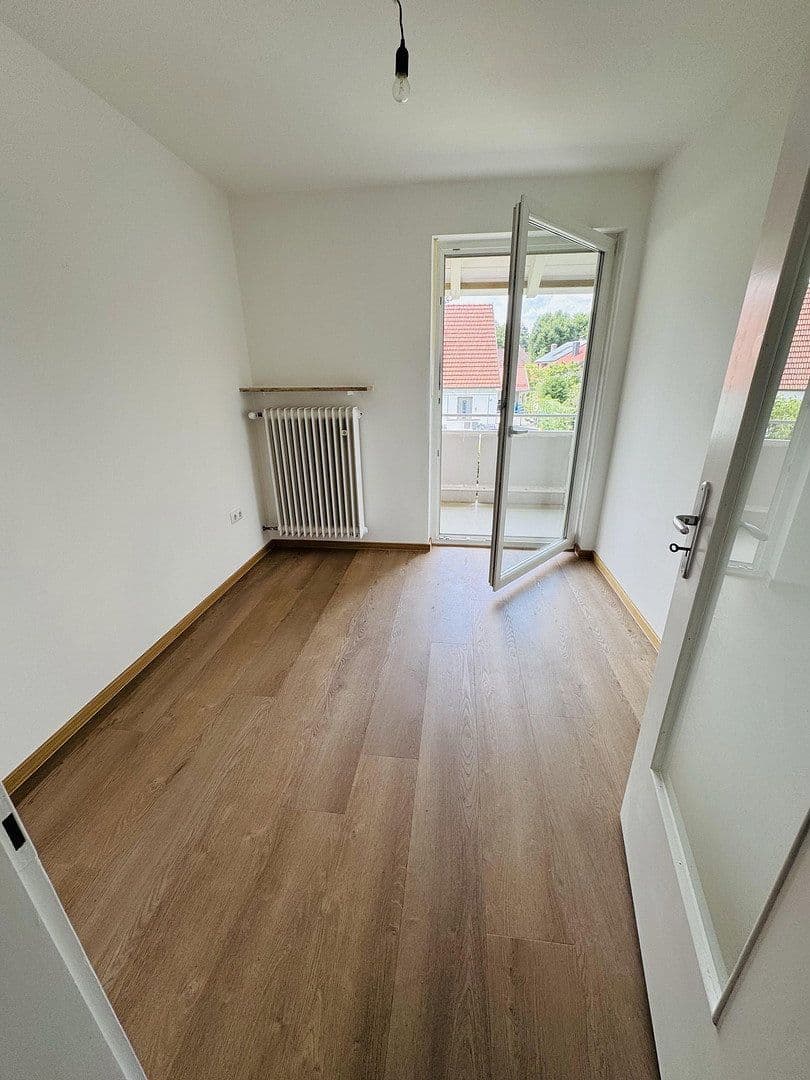Prenájom domu 115 m², pozemok 500 m², Germering, Bavorsko Prenájom domu 115 m², pozemok 500 m², Germering, Bavorsko