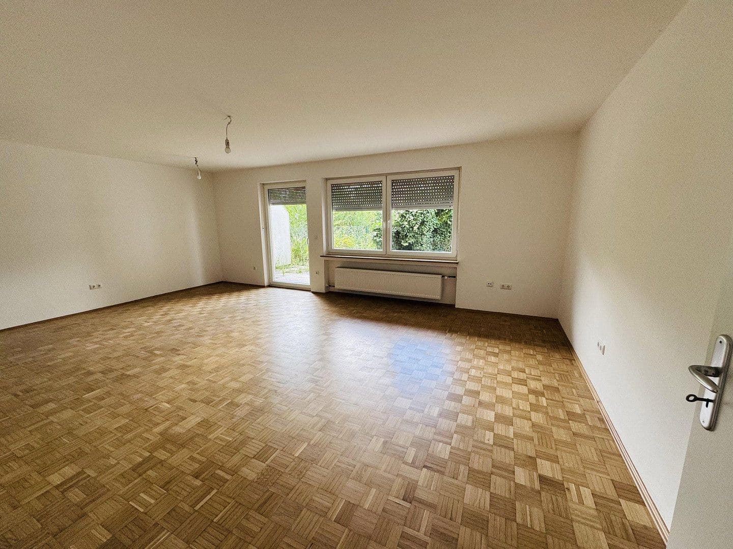 Prenájom domu 115 m², pozemok 500 m², Germering, Bavorsko Prenájom domu 115 m², pozemok 500 m², Germering, Bavorsko