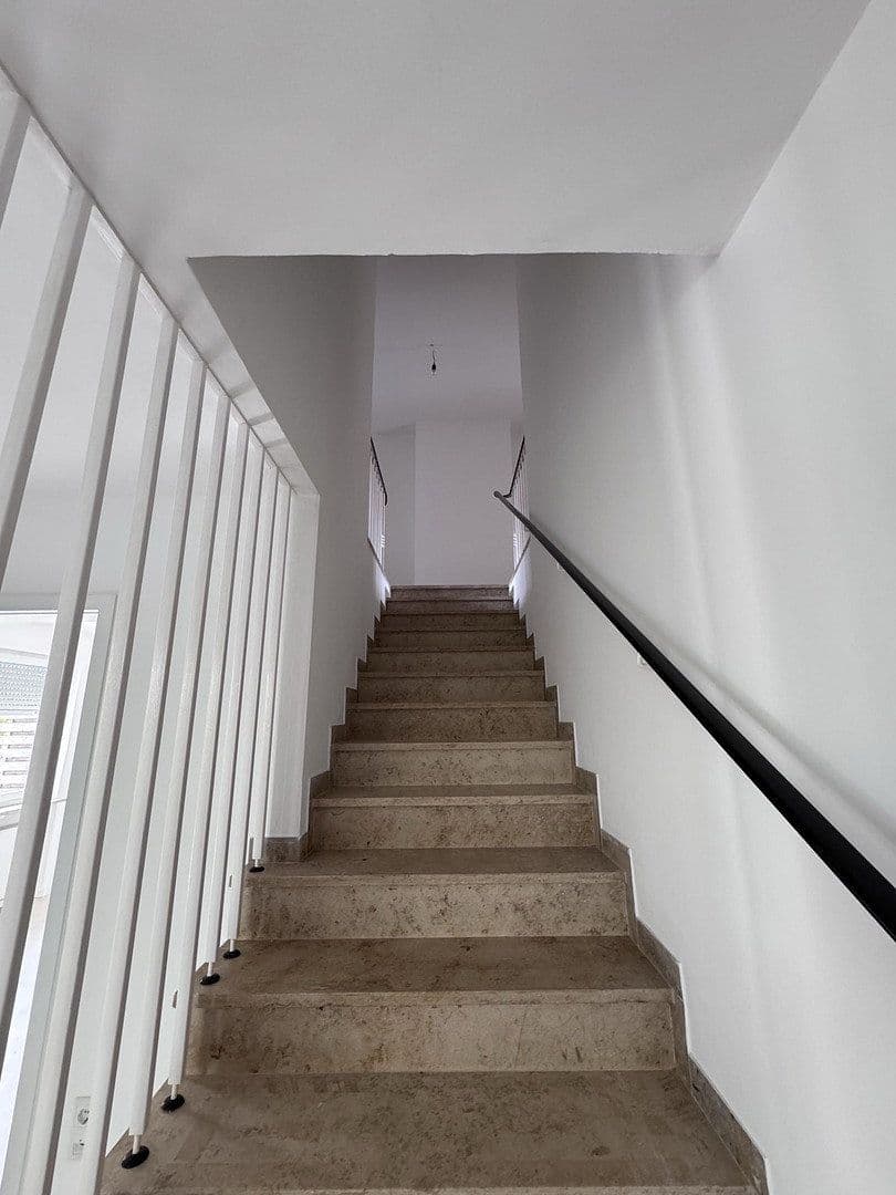 Prenájom domu 115 m², pozemok 500 m², Germering, Bavorsko Prenájom domu 115 m², pozemok 500 m², Germering, Bavorsko