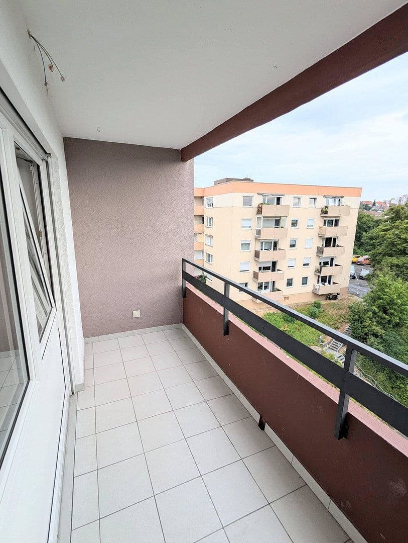 Prenájom bytu 2-izbový 67 m², Bergstraße 59, Würzburg, Bavorsko Prenájom bytu 2-izbový 67 m², Bergstraße 59, Würzburg, Bavorsko