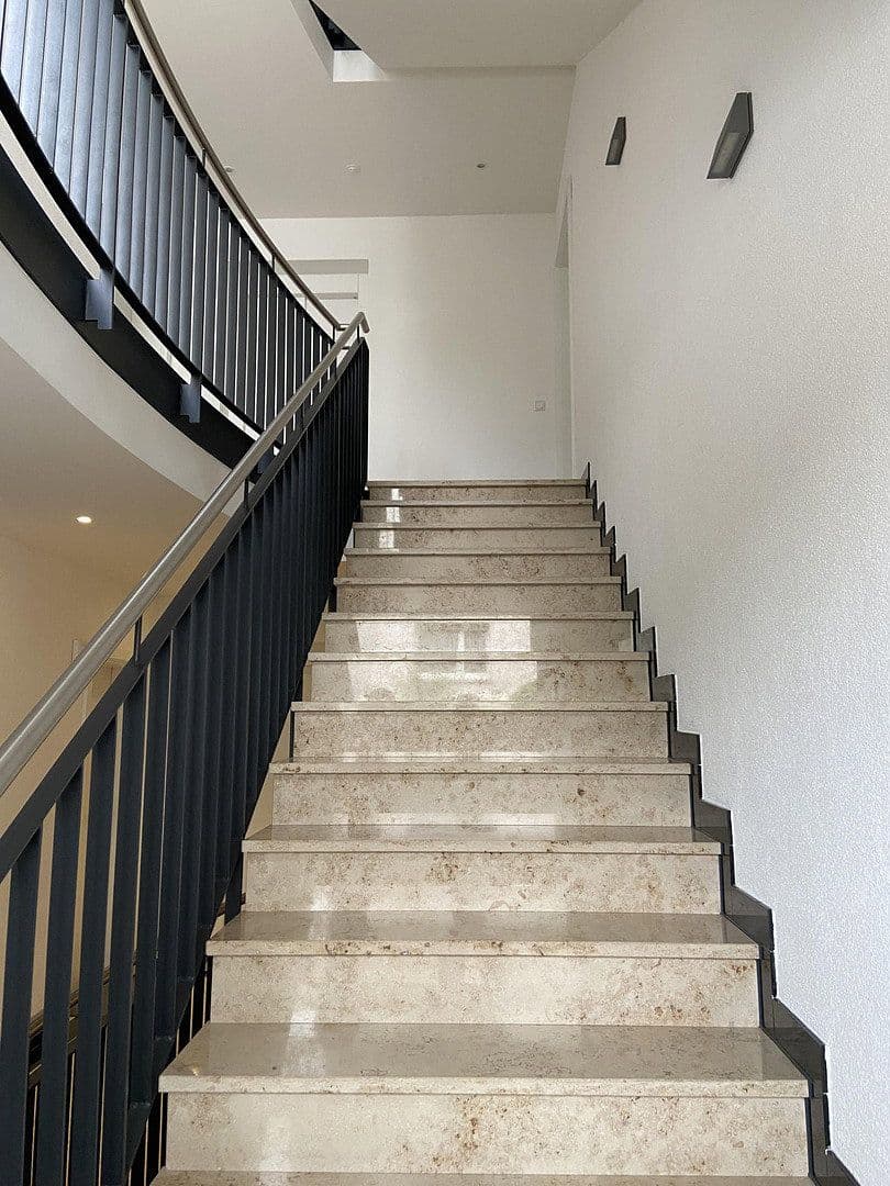 Predaj bytu 4-izbový 135 m², Hochstraße 30, Baden-Baden, Bádensko-Wurttembersko Predaj bytu 4-izbový 135 m², Hochstraße 30, Baden-Baden, Bádensko-Wurttembersko
