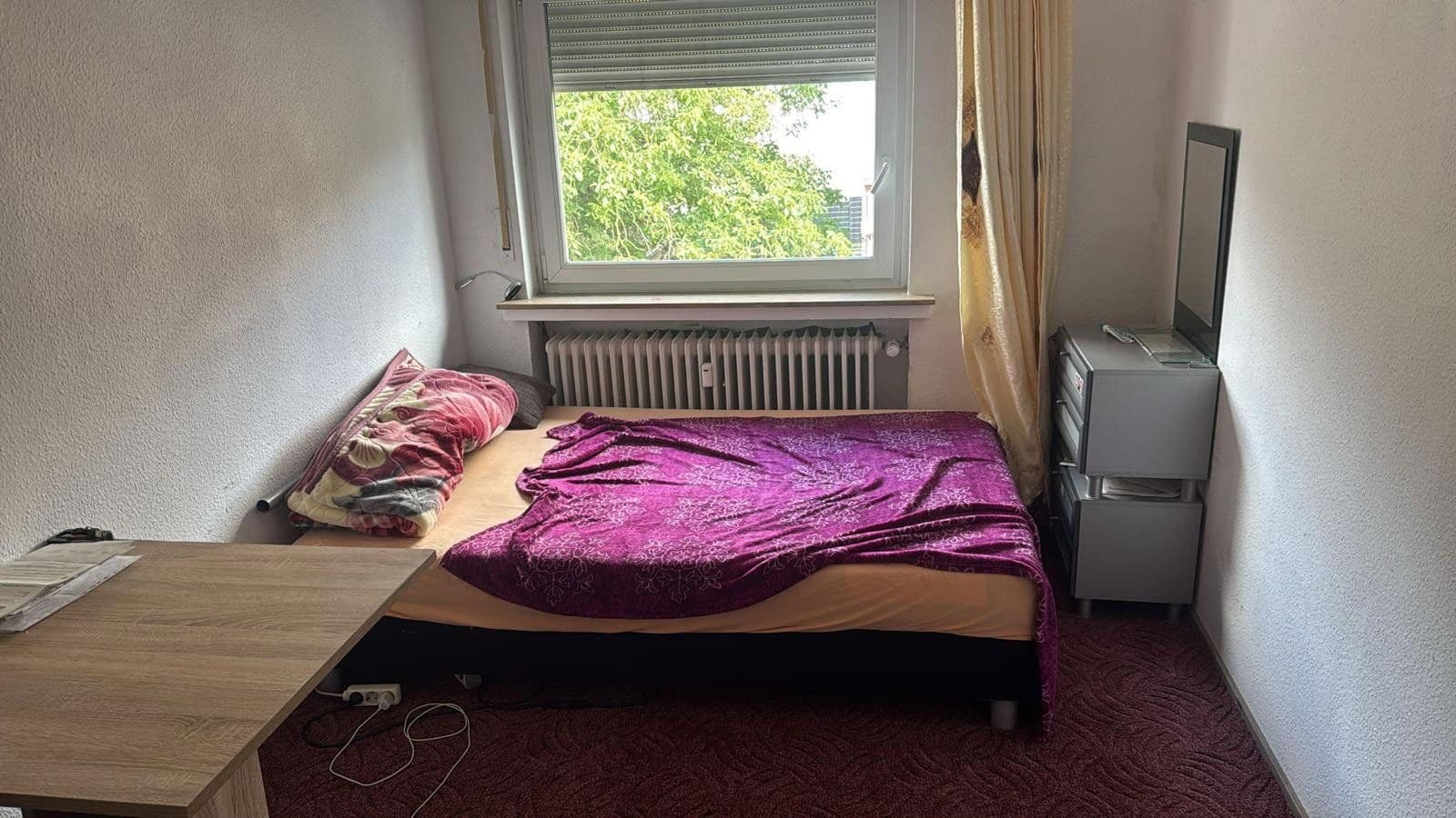 Prenájom bytu 2-izbový 40 m², Deutzer Straße 17a, Niederkassel, Severné Porýnie - Westfálsko Prenájom bytu 2-izbový 40 m², Deutzer Straße 17a, Niederkassel, Severné Porýnie - Westfálsko