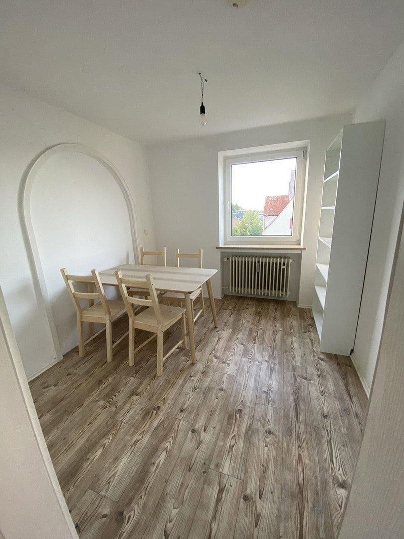 Prenájom bytu 6-izbový 12 m², Kaufbeuren, Bavorsko Prenájom bytu 6-izbový 12 m², Kaufbeuren, Bavorsko