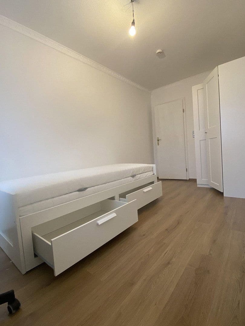 Prenájom bytu 6-izbový 12 m², Kaufbeuren, Bavorsko Prenájom bytu 6-izbový 12 m², Kaufbeuren, Bavorsko