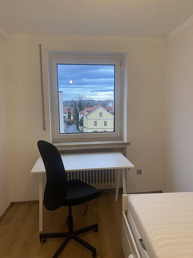 Prenájom bytu 6-izbový 12 m², Kaufbeuren, Bavorsko Prenájom bytu 6-izbový 12 m², Kaufbeuren, Bavorsko