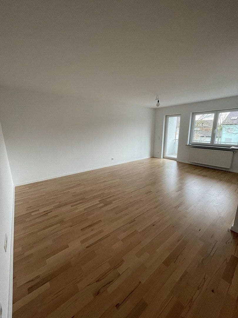 Prenájom bytu 3-izbový 76 m², Bensheim, Hesensko Prenájom bytu 3-izbový 76 m², Bensheim, Hesensko
