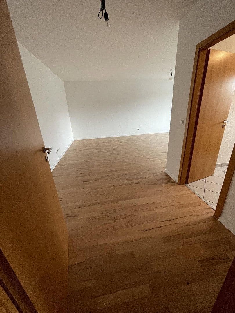 Prenájom bytu 3-izbový 76 m², Bensheim, Hesensko Prenájom bytu 3-izbový 76 m², Bensheim, Hesensko