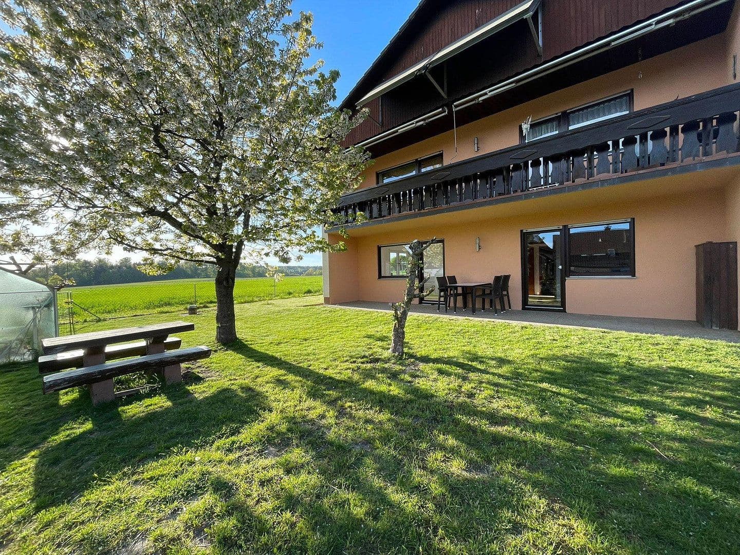 Predaj domu 275 m², pozemok 985 m², Schondra, Bavorsko Predaj domu 275 m², pozemok 985 m², Schondra, Bavorsko