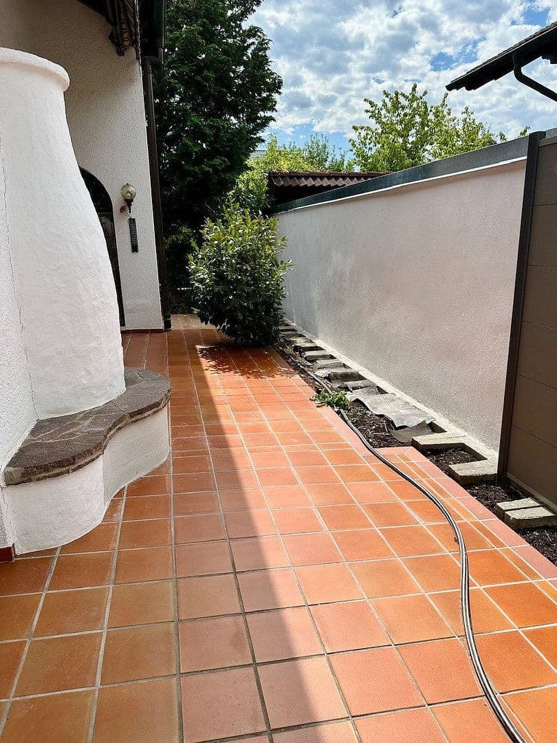 Prenájom bytu 5-izbový 150 m², Ettlingen, Bádensko-Wurttembersko Prenájom bytu 5-izbový 150 m², Ettlingen, Bádensko-Wurttembersko