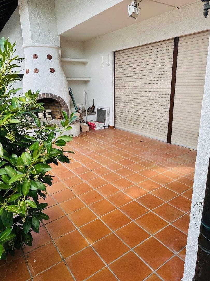 Prenájom bytu 5-izbový 150 m², Ettlingen, Bádensko-Wurttembersko Prenájom bytu 5-izbový 150 m², Ettlingen, Bádensko-Wurttembersko