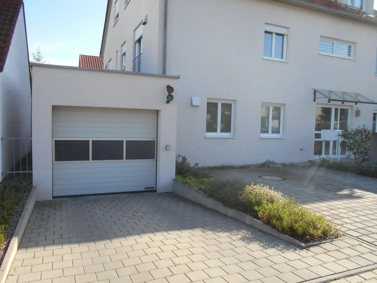 Prenájom bytu 2-izbový 60 m², Ingolstadt, Bavorsko Prenájom bytu 2-izbový 60 m², Ingolstadt, Bavorsko