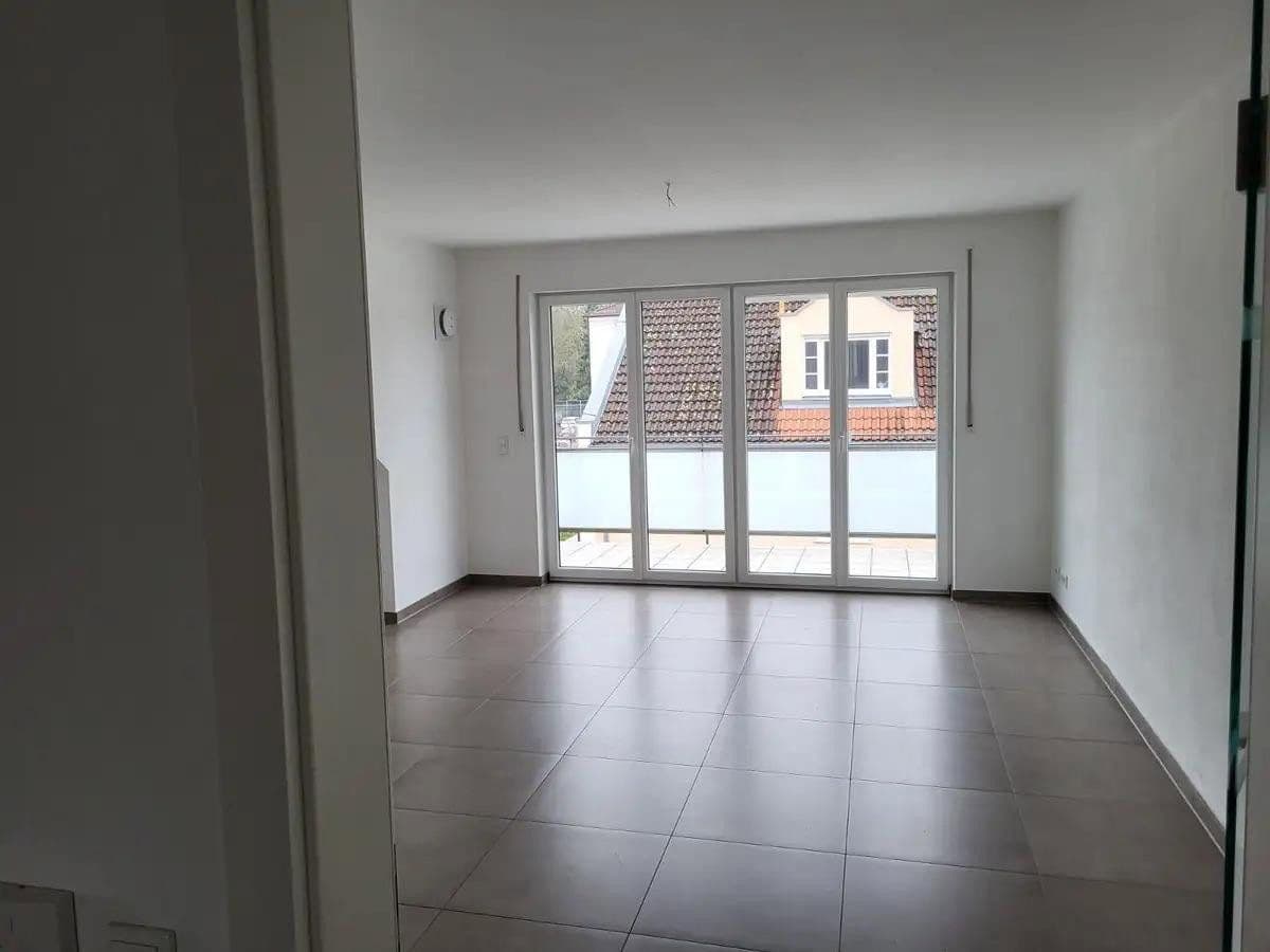 Prenájom bytu 2-izbový 60 m², Ingolstadt, Bavorsko Prenájom bytu 2-izbový 60 m², Ingolstadt, Bavorsko