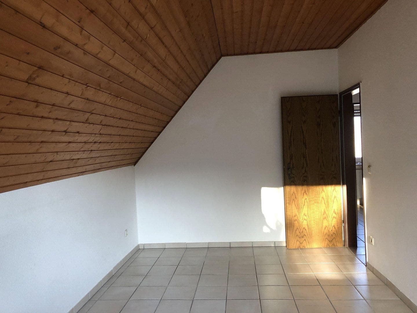 Prenájom domu 126 m², pozemok 490 m², Schwalmweg 3 b, Niederkrüchten, Severné Porýnie - Westfálsko Prenájom domu 126 m², pozemok 490 m², Schwalmweg 3 b, Niederkrüchten, Severné Porýnie - Westfálsko