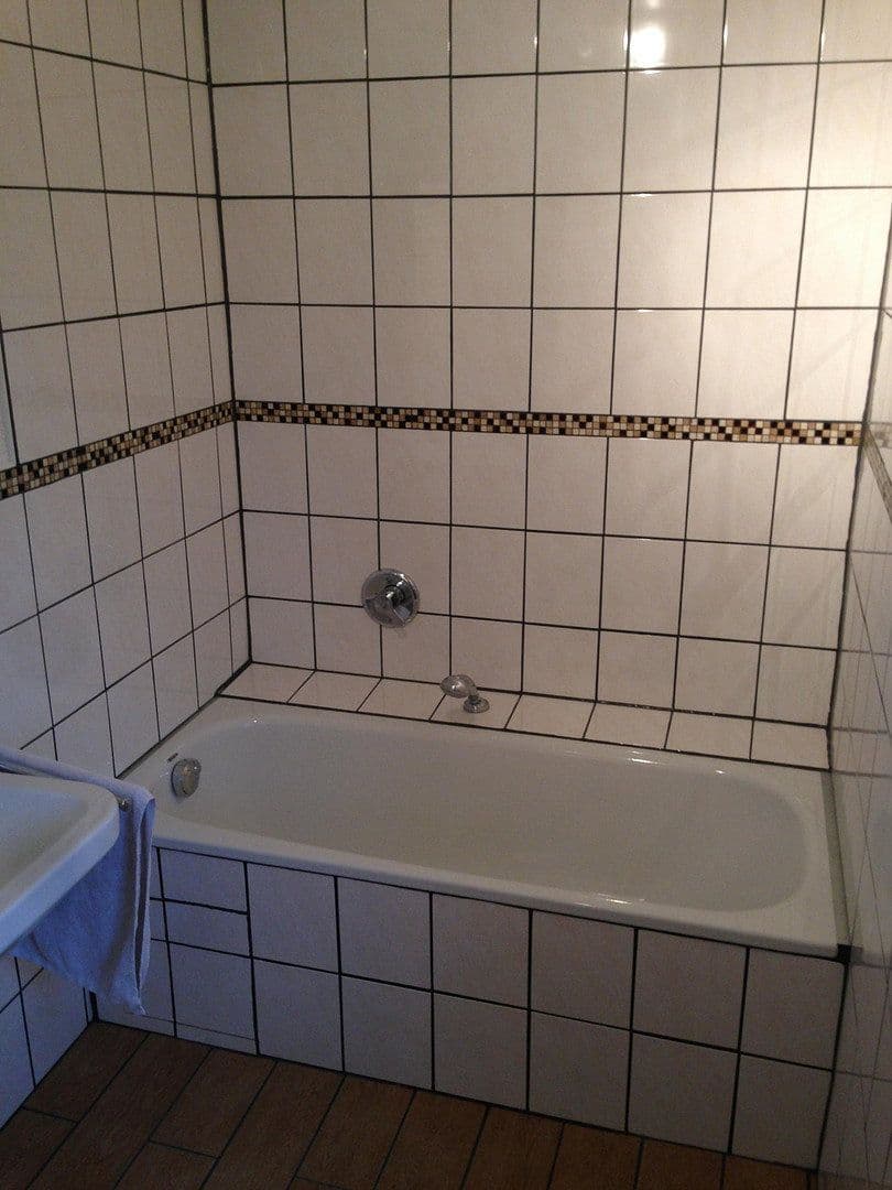 Predaj domu 191 m², pozemok 336 m², Leistenbachstraße 1, Schmitten im Taunus, Hesensko Predaj domu 191 m², pozemok 336 m², Leistenbachstraße 1, Schmitten im Taunus, Hesensko